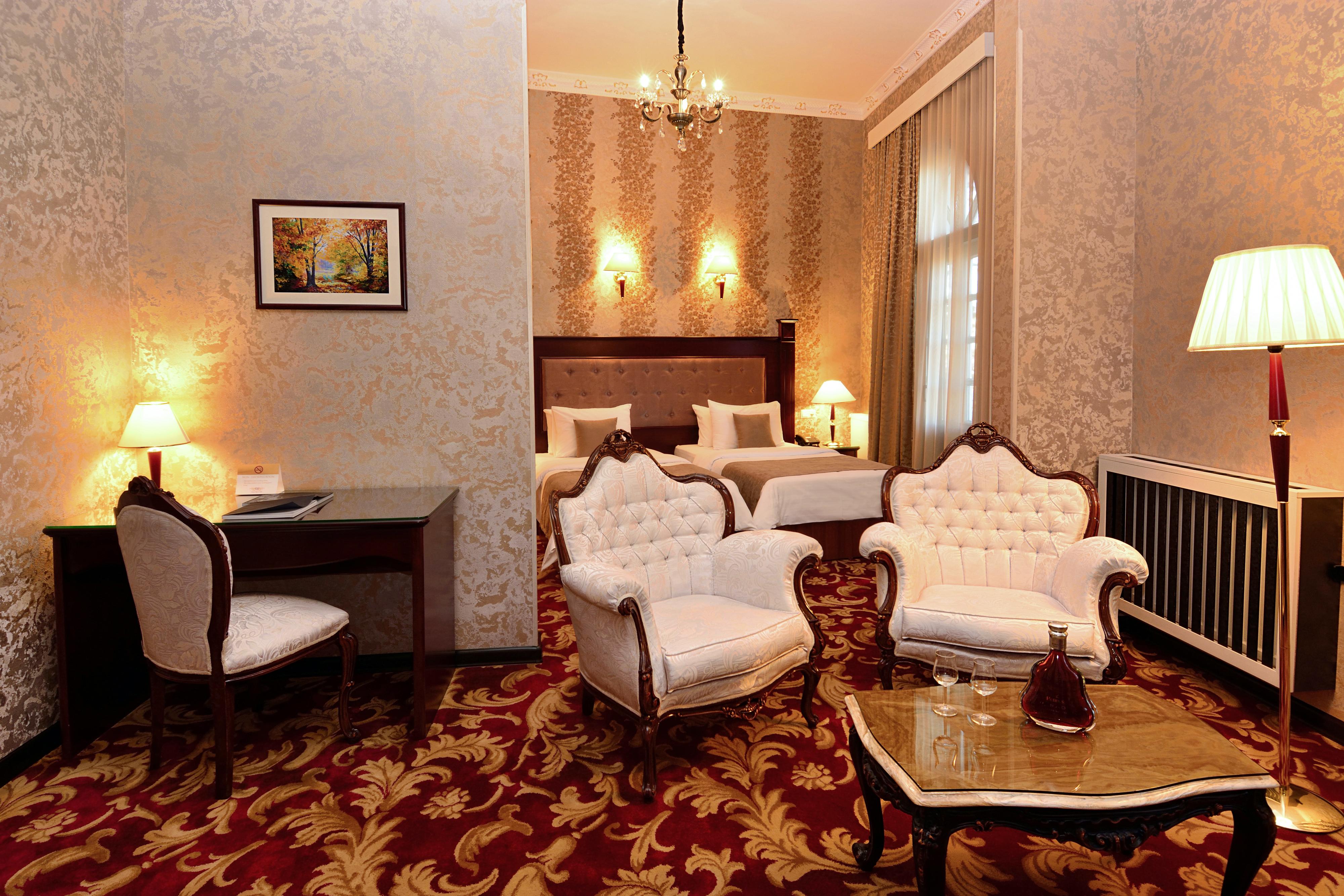 River Side Hotel Tbilisi Esterno foto Suite