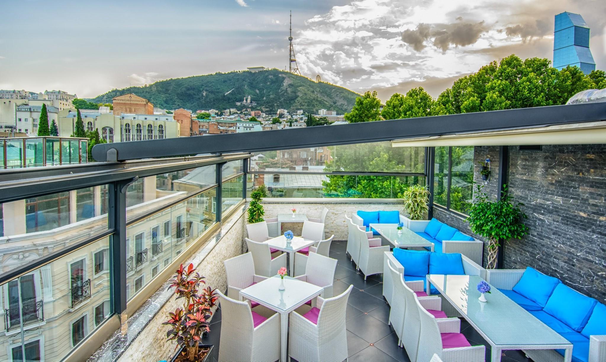 River Side Hotel Tbilisi Esterno foto Sky Bar