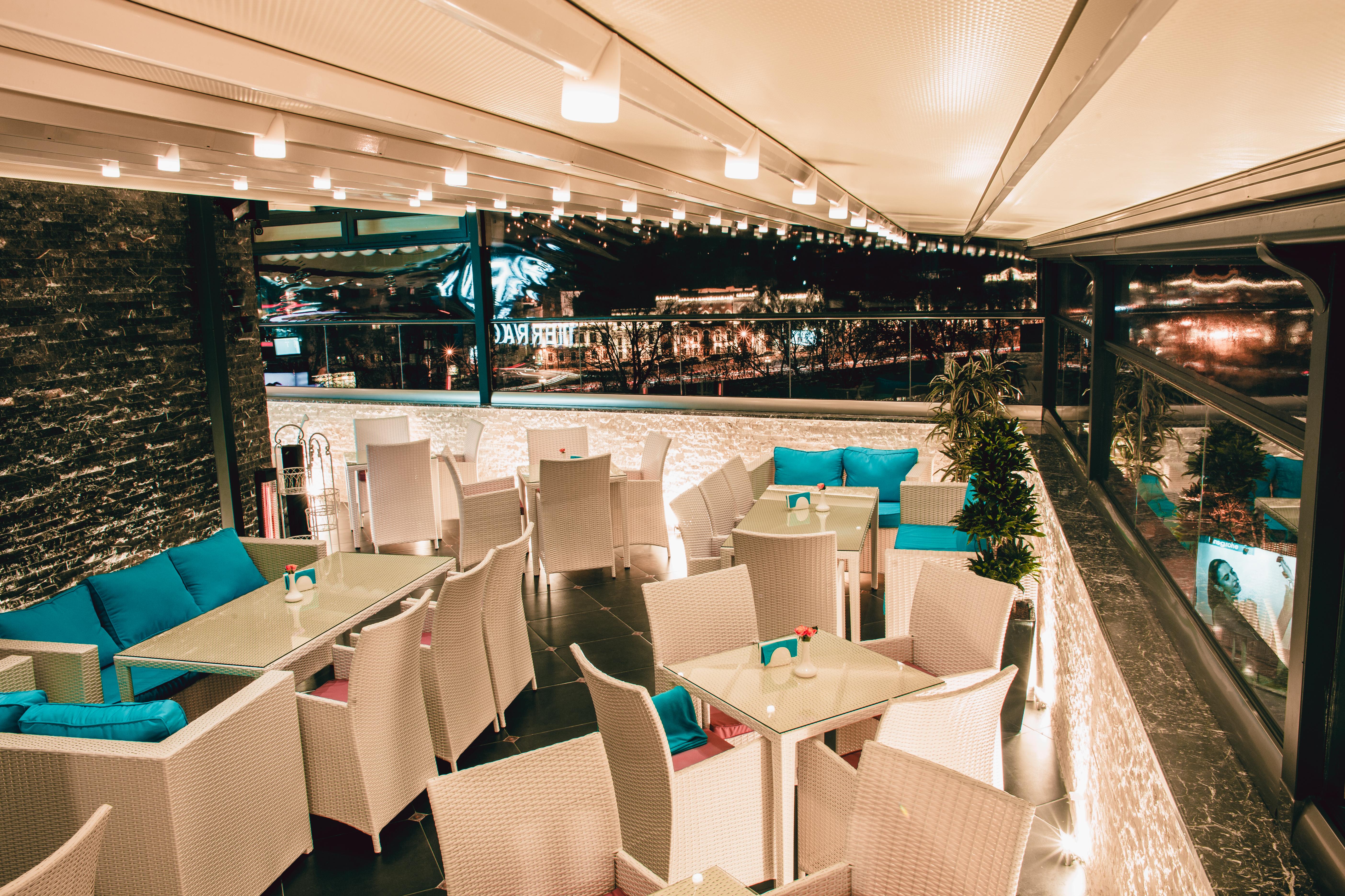 River Side Hotel Tbilisi Esterno foto The interior of the restaurant