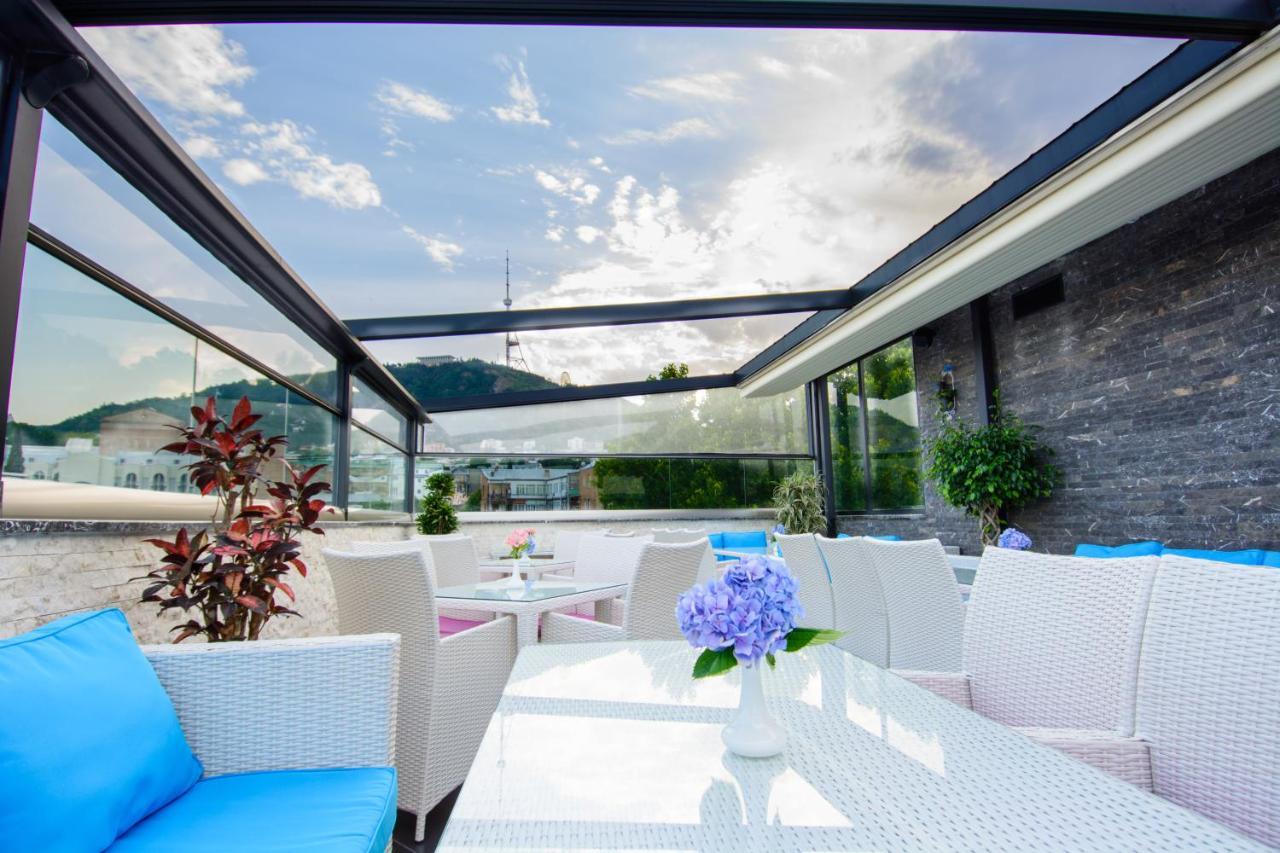 River Side Hotel Tbilisi Esterno foto The Sky Bar